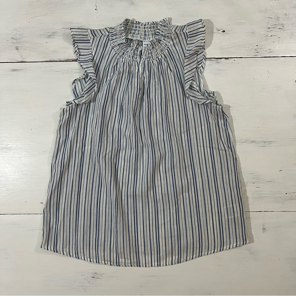 NWOT Old Navy Sleeveless Smocked Neck Blouse Navy Stripe Small